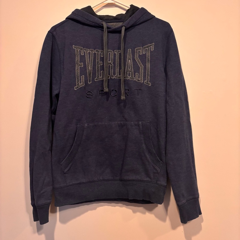 Everlast Men's Navy Blue Hoodie
Sweater